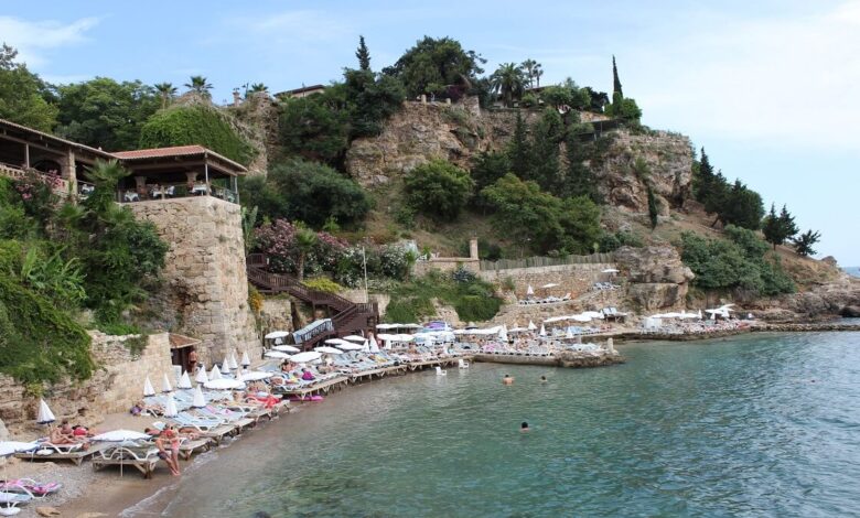 Mermerli-Strand – Der beste Strand im Zentrum von Antalya - Mermerli Plajı - Muratpaşa Antalya